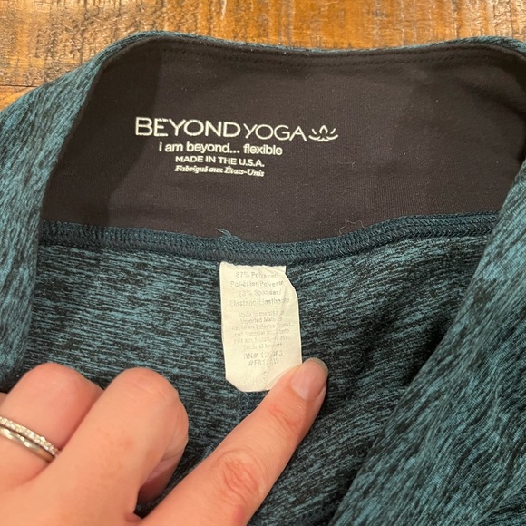 Beyond Yoga Teal space dye Leggings - Picture 2 of 4
